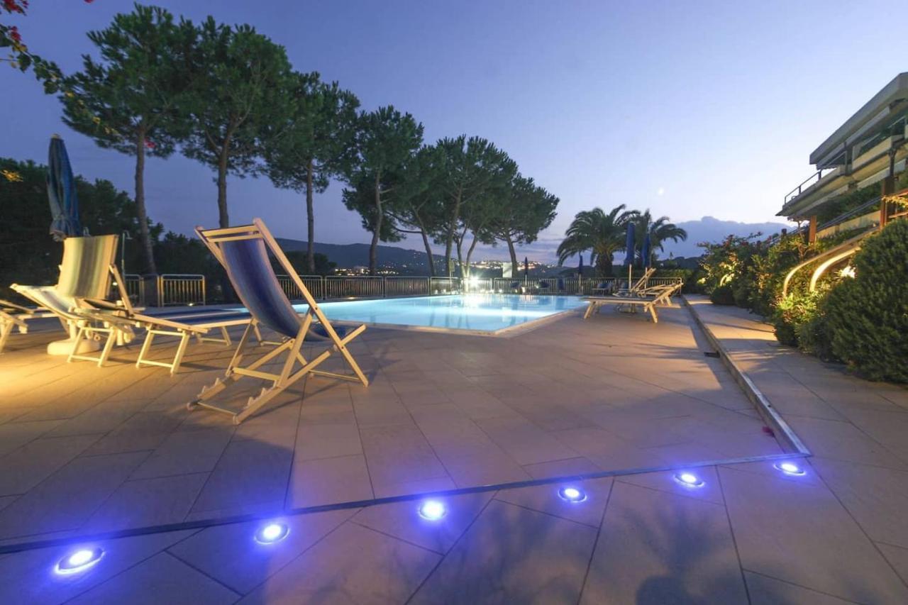 Ferienwohnung Il Porto Trilocale Nr.7 Porto Azzurro Exterior foto