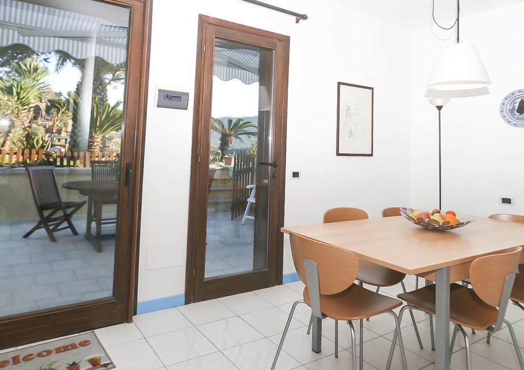 Ferienwohnung Il Porto Trilocale Nr.7 Porto Azzurro Exterior foto