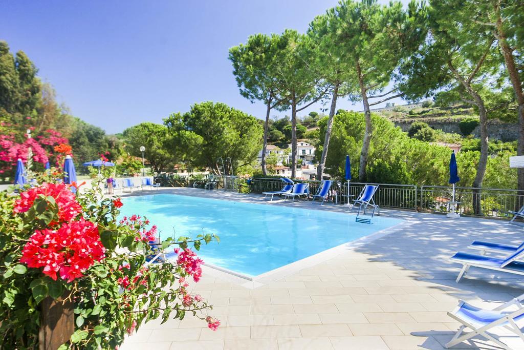 Ferienwohnung Il Porto Trilocale Nr.7 Porto Azzurro Exterior foto